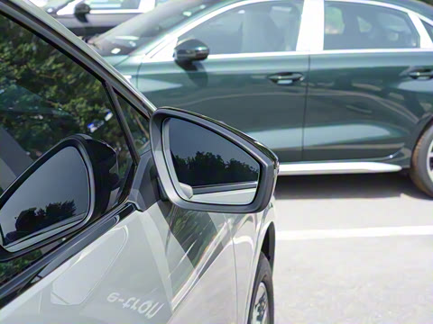 2024�� 50 e-tron quattro ������ҹ��