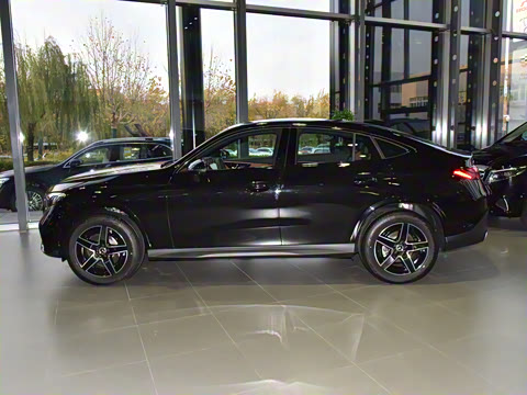 2025�� GLC 260 4MATIC ����SUV