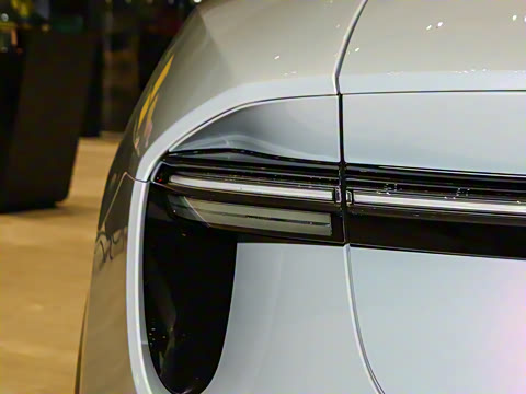 2024�� ELETRE L+