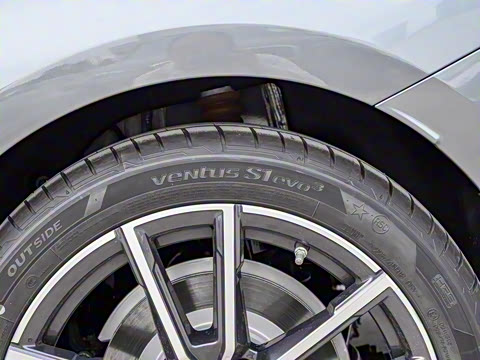 2025�� 325i M�˶���װ