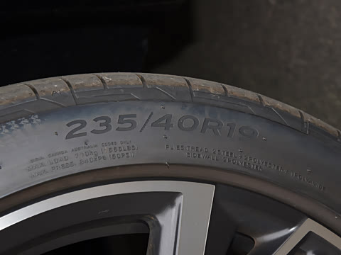 2024�� 35 TFSI RS�׼�ȼ����