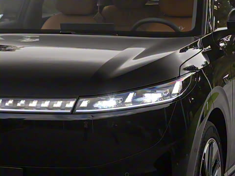 2025�� 210Ultra���̰� 5��