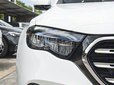 2024�� �Ŀ� E 300 L ʱ����