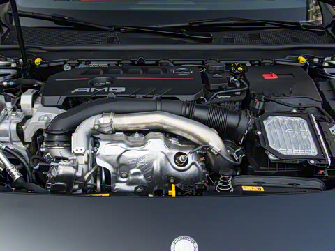 2025�� AMG A 35 4MATIC