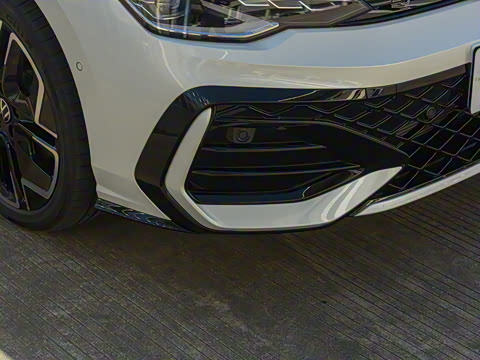 2025�� 300TSI R-Line