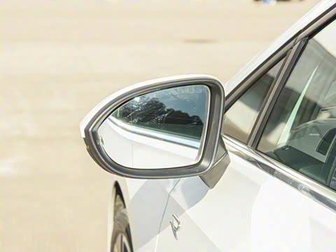 2025�� 300TSI R-Line