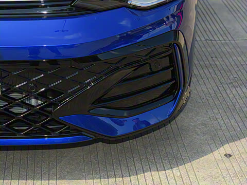 2025�� 300TSI R-Line