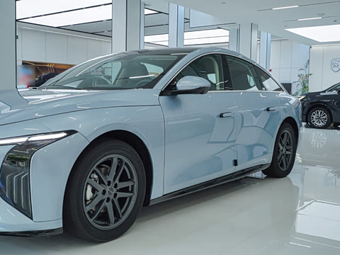 2025�� 555���˰�