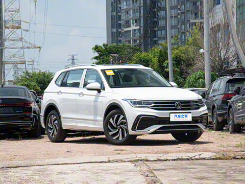 2024�� ���ڿ� 330TSI �Զ�����R-Line��ҫ��