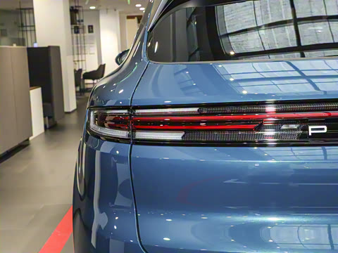 2025�� Cayenne 3.0T ���۰�