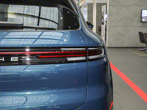 2025�� Cayenne 3.0T ���۰�