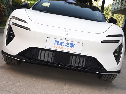 2025�� Ultra�����