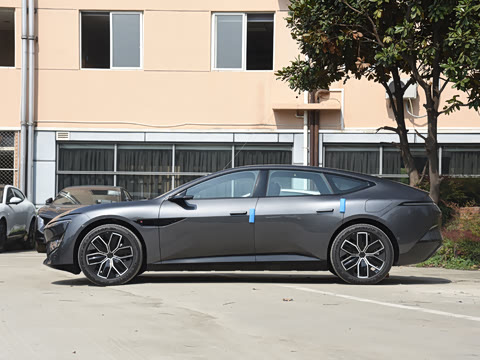 2025�� Ultra���������