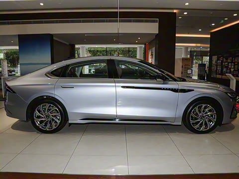 2025�� 2.0T ���ݰ�