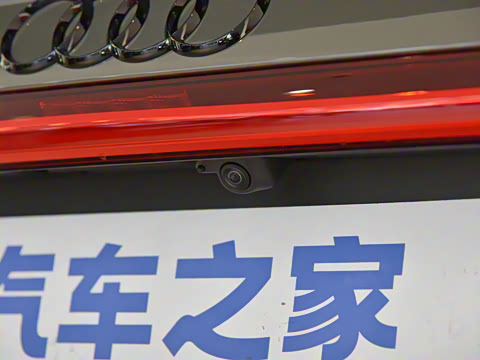 2025�� 55 TFSI quattro ������