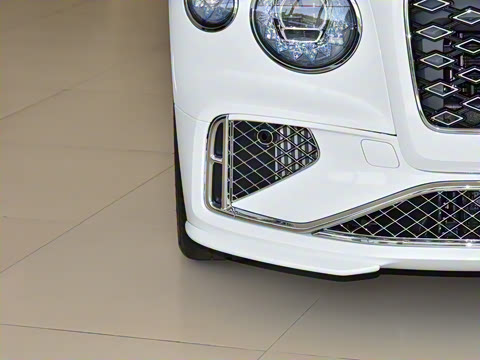 2026�� 4.0T V8 Mulliner