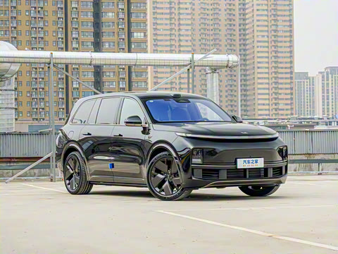 2025�� Ultra ���ܻ��°�