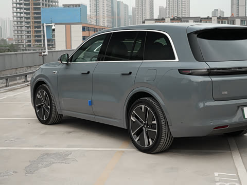 2025�� Ultra ���ܻ��°�