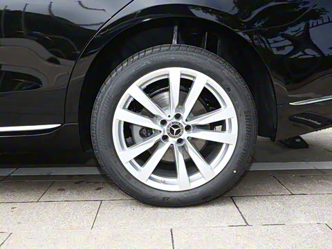 2024�� �Ŀ� S 400 L ������