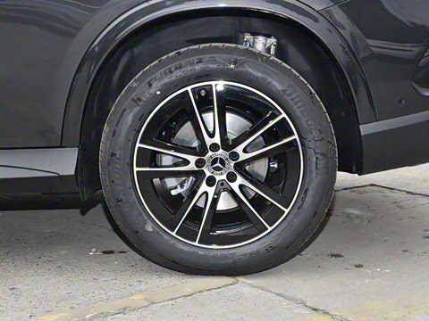 2025�� GLC 260 L 4MATIC ������