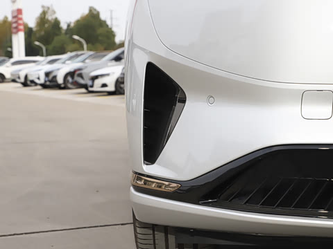 2025�� 636Ultra����� 5��