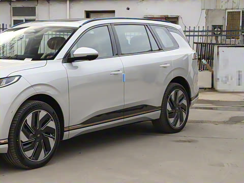 2025�� 636Ultra����� 5��