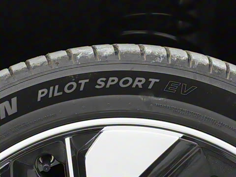 2025�� 636Ultra����� 5��