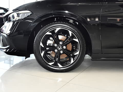 2023�� HATCHBACK 2.0L e:HEV ���װ�