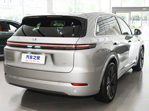 2025�� Ultra ���ܻ��°�