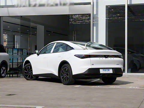 2024�� 560PRO 185kW