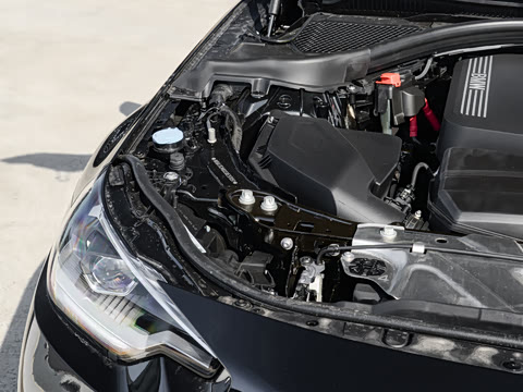 2025�� 225i M�˶���ҹ��װ