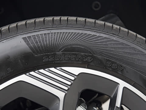 2025�� ���Ĵ� 1.5T ������ �ǻ��콢��