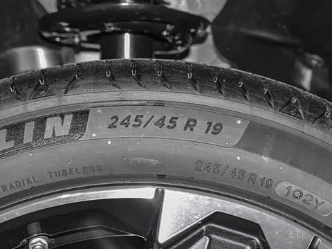 2024�� sDrive25i M�˶���װ