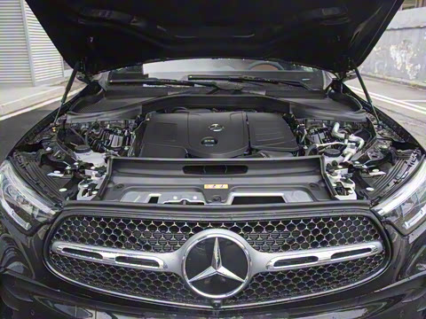 2025�� GLC 260 L 4MATIC ������