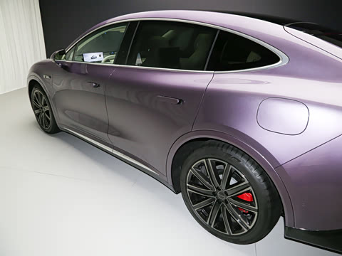 2024�� ���� 736km UItra