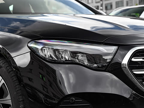 2025�� E 300 L ������