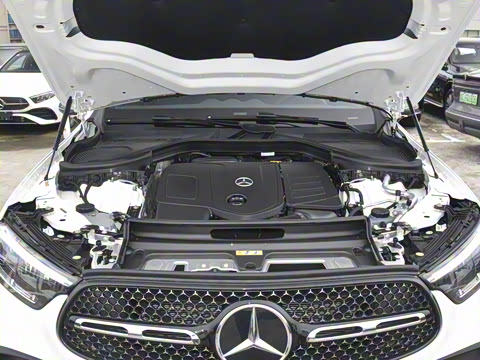 2025�� �Ŀ� GLC 300 4MATIC ����SUV