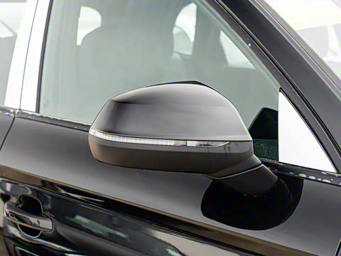 2025�� 40 TFSI ����������