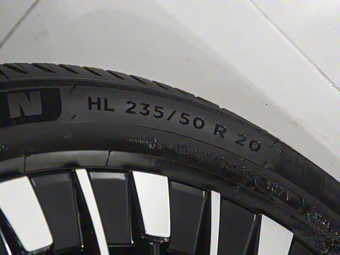 2025�� 650������ Max