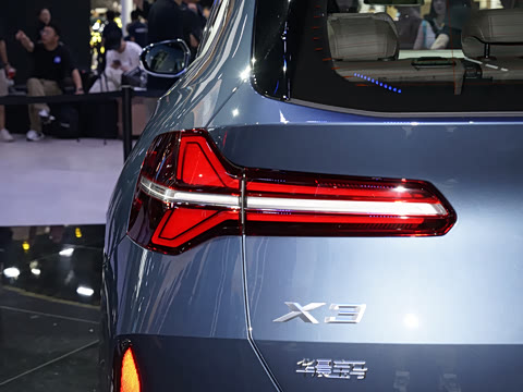 2025�� xDrive30L ������ M�˶���װ