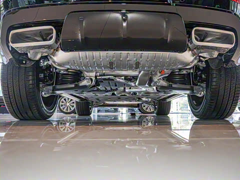 2025�� 400PS Dynamic SE