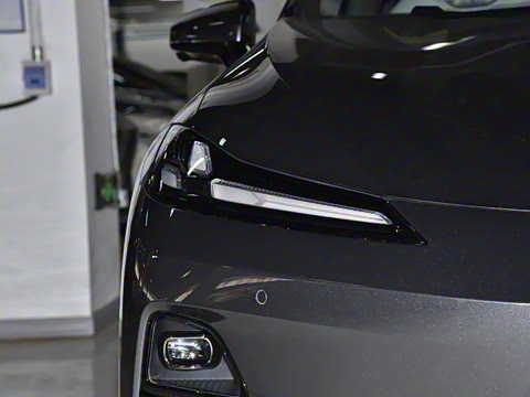 2025�� 300UltraǬ���Ǽ�ADS SE���̰�