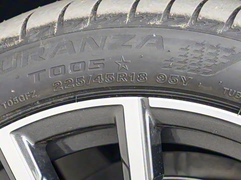 2025�� 325Li M�˶���װ