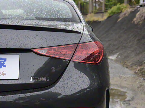 2024�� �Ŀ��� C 260 L �ҹ�˶���