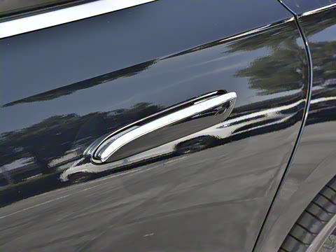 2025�� E 300 L ʱ����