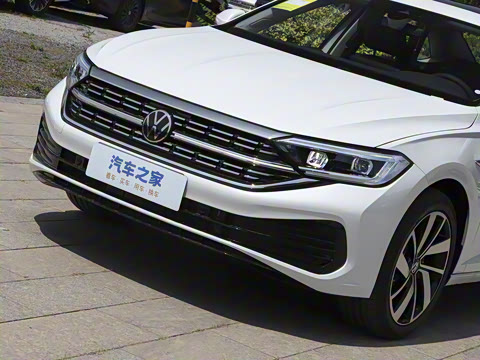 2025�� �Ŀ�� 300TSI DSG׿Խ��