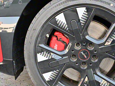 2025�� JOHN COOPER WORKS