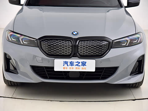 2025�� eDrive 40 L ��ҹ�˶���װ