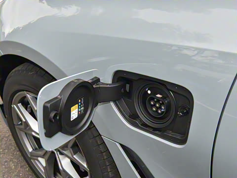 2025�� eDrive 35 L