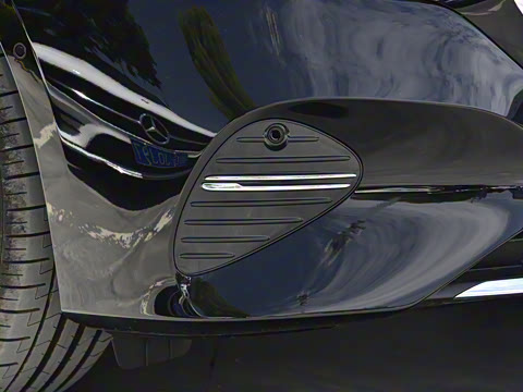 2024�� E 350 e L ���ʽ��϶����γ�